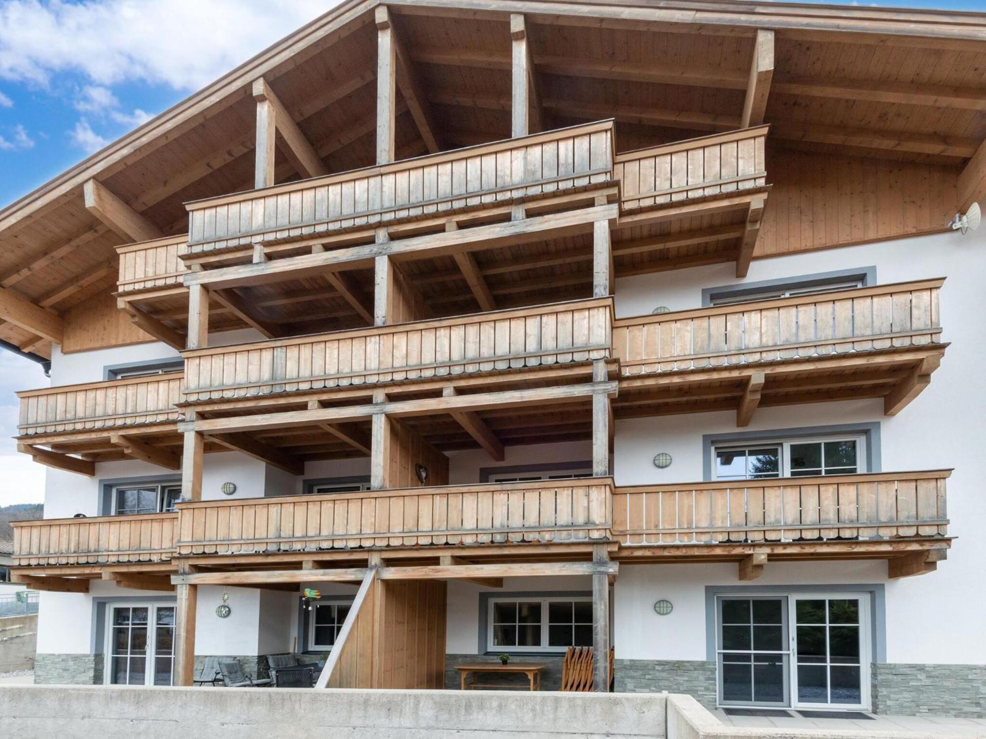 Luxury Penthouse With Balcony Ski Storage Carport Lift Lejlighed Brixen im Thale Eksteriør billede