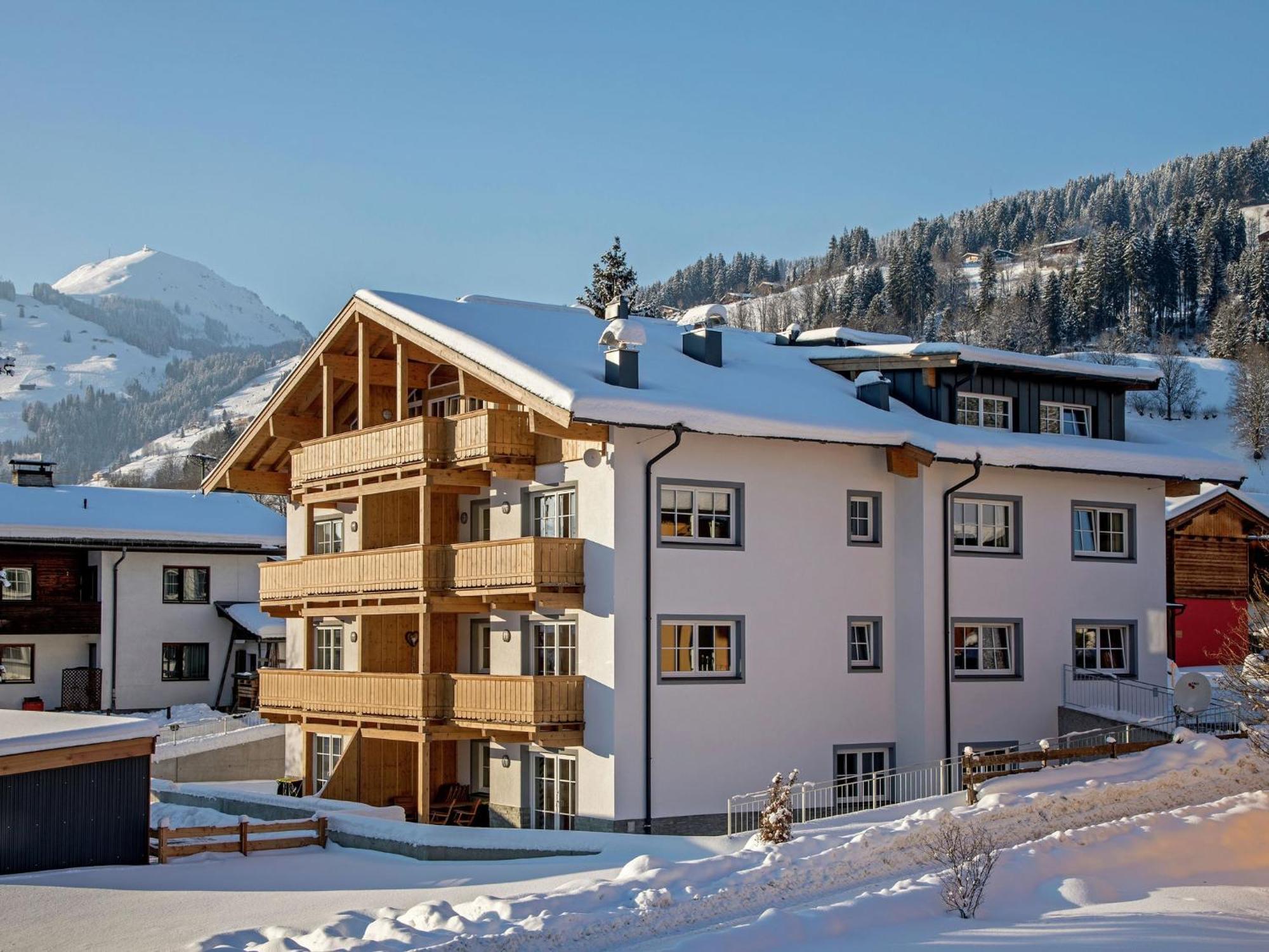 Luxury Penthouse With Balcony Ski Storage Carport Lift Lejlighed Brixen im Thale Eksteriør billede